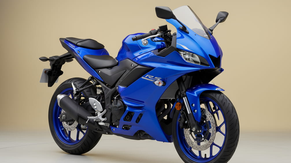 Yamaha R3 2025 Top Speed, Mileage & Features – Shocking Update!